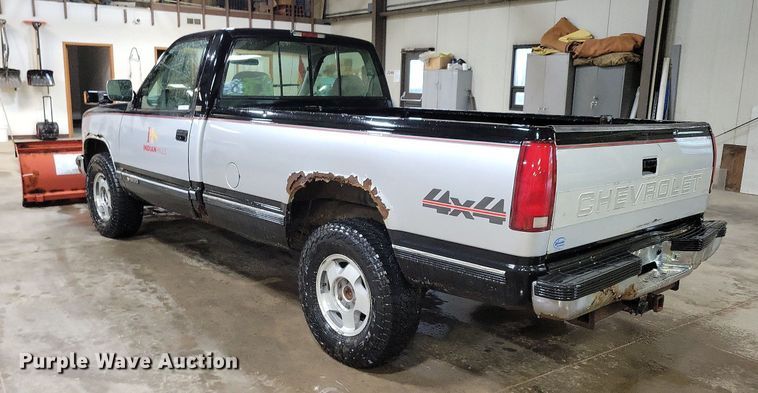 image for item KB9092 1994 Chevrolet  C1500 pickup truck