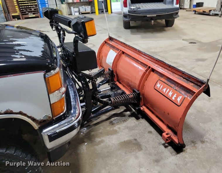 image for item KB9092 1994 Chevrolet  C1500 pickup truck