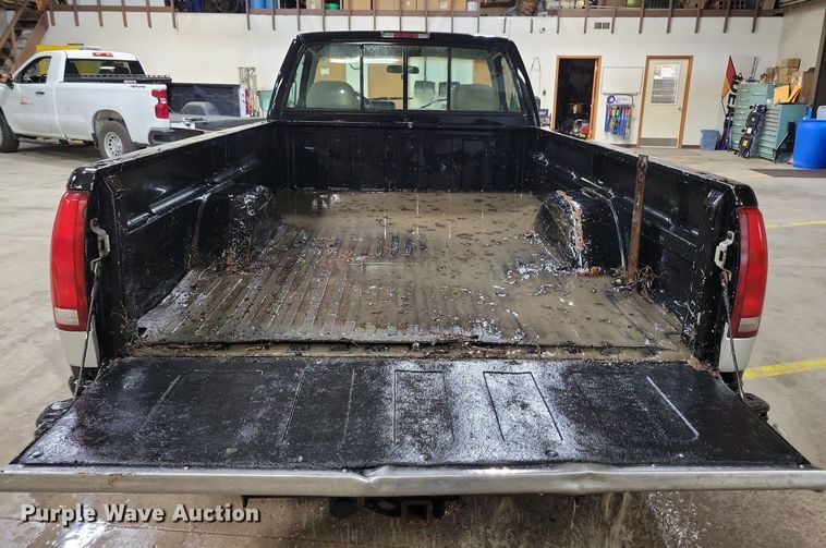 image for item KB9092 1994 Chevrolet  C1500 pickup truck