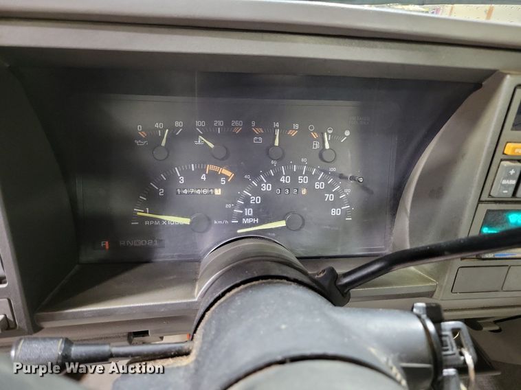 image for item KB9092 1994 Chevrolet  C1500 pickup truck