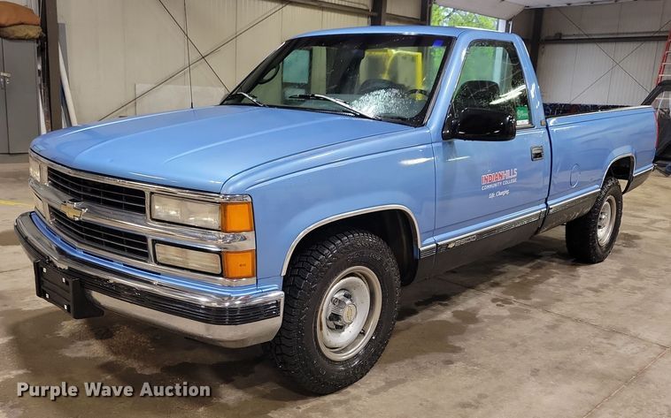 image for item KB9093 1996 Chevrolet  C2500 pickup truck