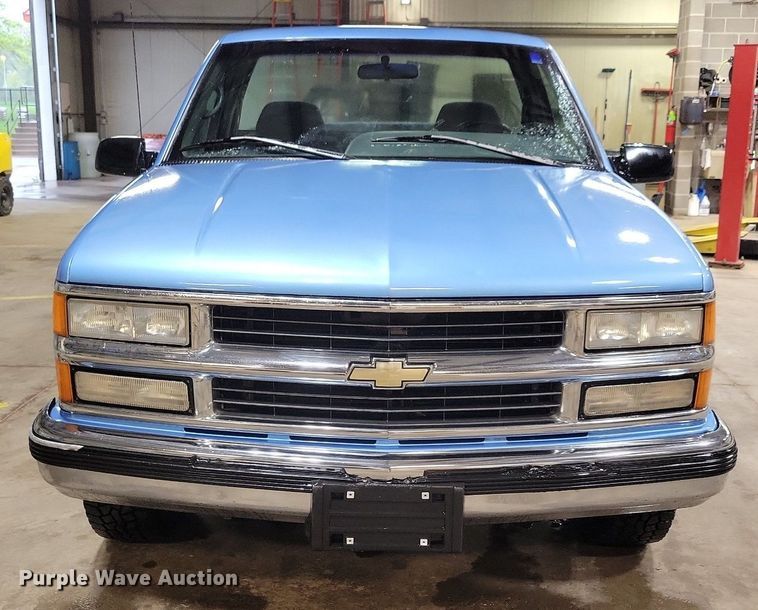 image for item KB9093 1996 Chevrolet  C2500 pickup truck