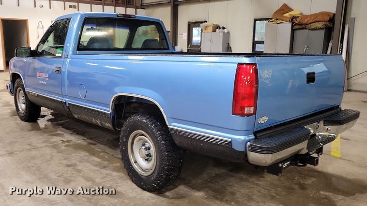 image for item KB9093 1996 Chevrolet  C2500 pickup truck