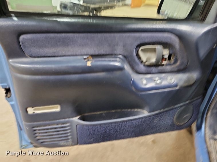 image for item KB9093 1996 Chevrolet  C2500 pickup truck