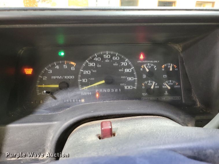 image for item KB9093 1996 Chevrolet  C2500 pickup truck