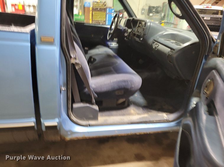 image for item KB9093 1996 Chevrolet  C2500 pickup truck