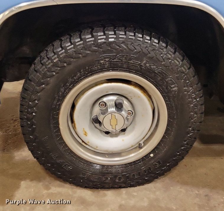 image for item KB9093 1996 Chevrolet  C2500 pickup truck