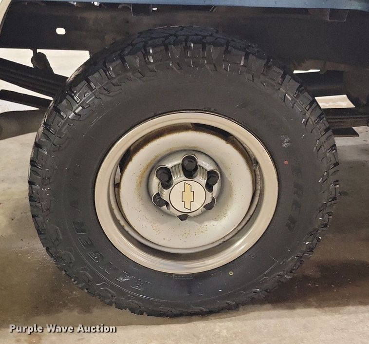 image for item KB9093 1996 Chevrolet  C2500 pickup truck