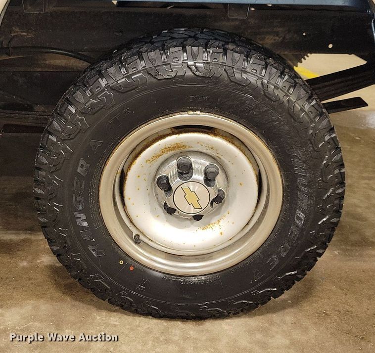 image for item KB9093 1996 Chevrolet  C2500 pickup truck