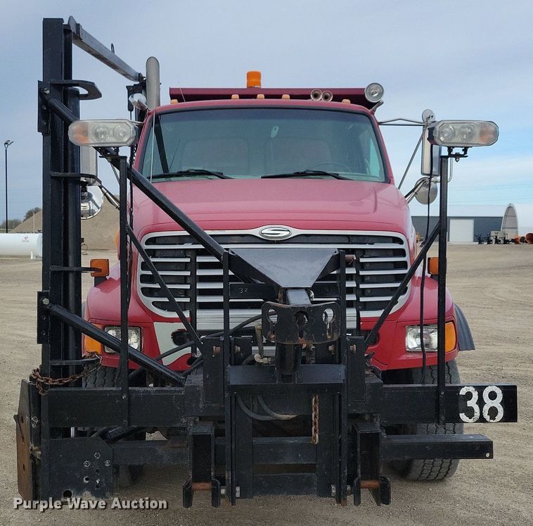 image for item LD9003 2003 Sterling LT9500 dump truck