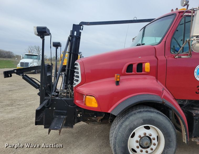 image for item LD9003 2003 Sterling LT9500 dump truck