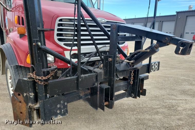 image for item LD9003 2003 Sterling LT9500 dump truck