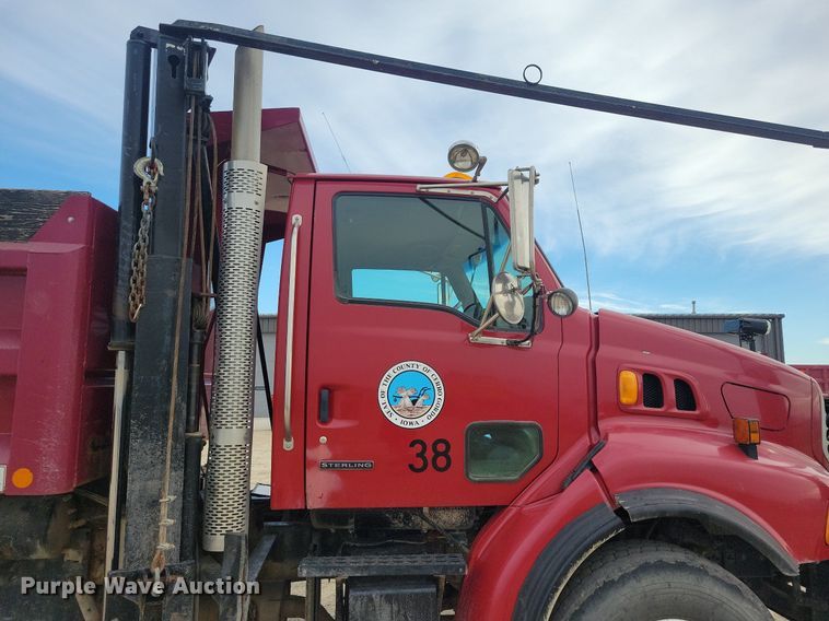 image for item LD9003 2003 Sterling LT9500 dump truck