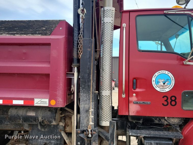 image for item LD9003 2003 Sterling LT9500 dump truck