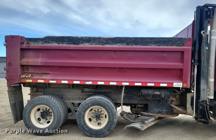 image for item LD9003 2003 Sterling LT9500 dump truck
