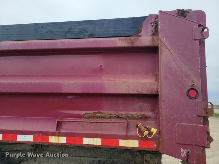 image for item LD9003 2003 Sterling LT9500 dump truck