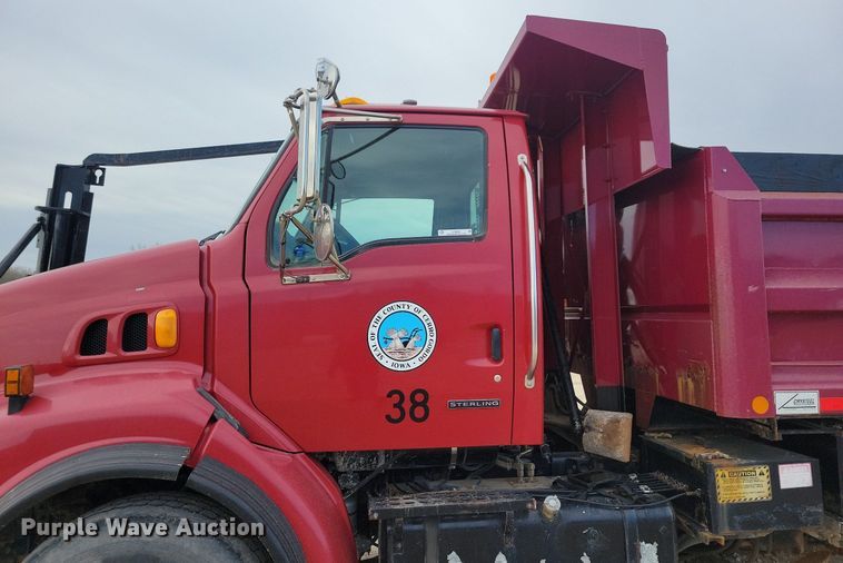 image for item LD9003 2003 Sterling LT9500 dump truck