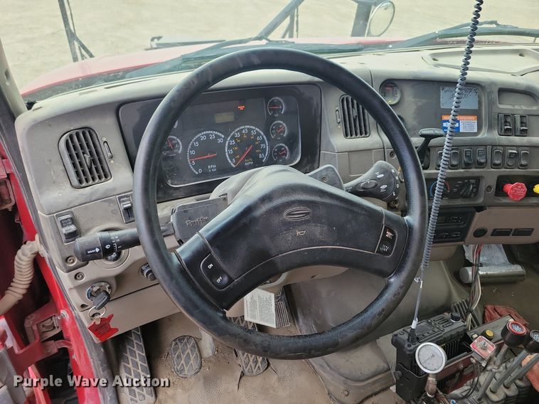 image for item LD9003 2003 Sterling LT9500 dump truck