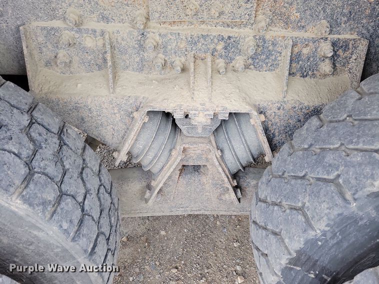 image for item LD9003 2003 Sterling LT9500 dump truck