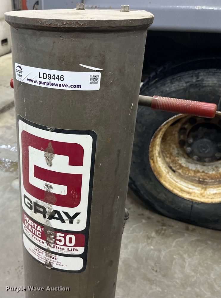 image for item LD9446 Gray Portamatic 350 jack