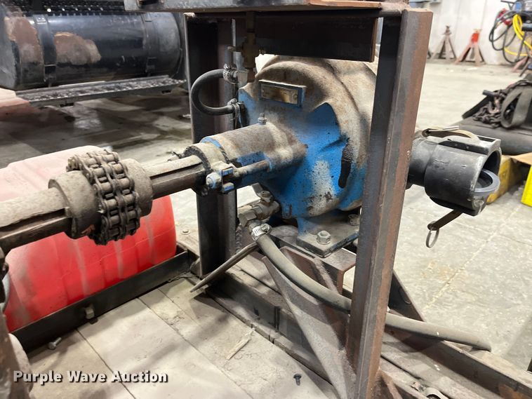 image for item LD9448 Viking L-32 pump