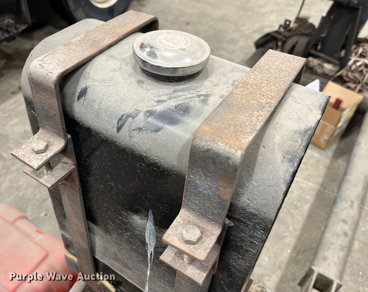 image for item LD9448 Viking L-32 pump