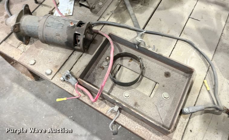 image for item LD9448 Viking L-32 pump