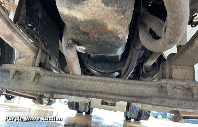 image for item LD9450 1998 Freightliner FL70 refuse truck