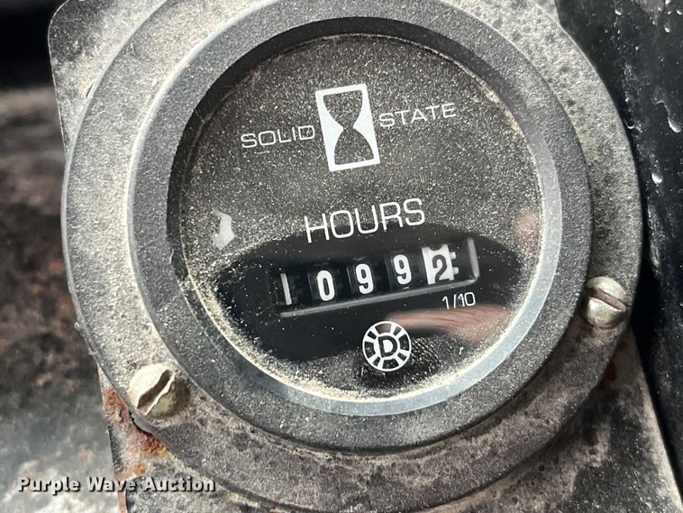 image for item LD9450 1998 Freightliner FL70 refuse truck