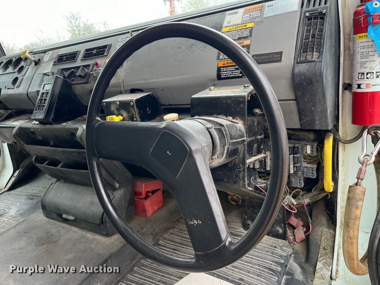 image for item LD9450 1998 Freightliner FL70 refuse truck