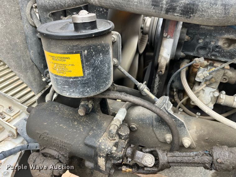 image for item LD9450 1998 Freightliner FL70 refuse truck