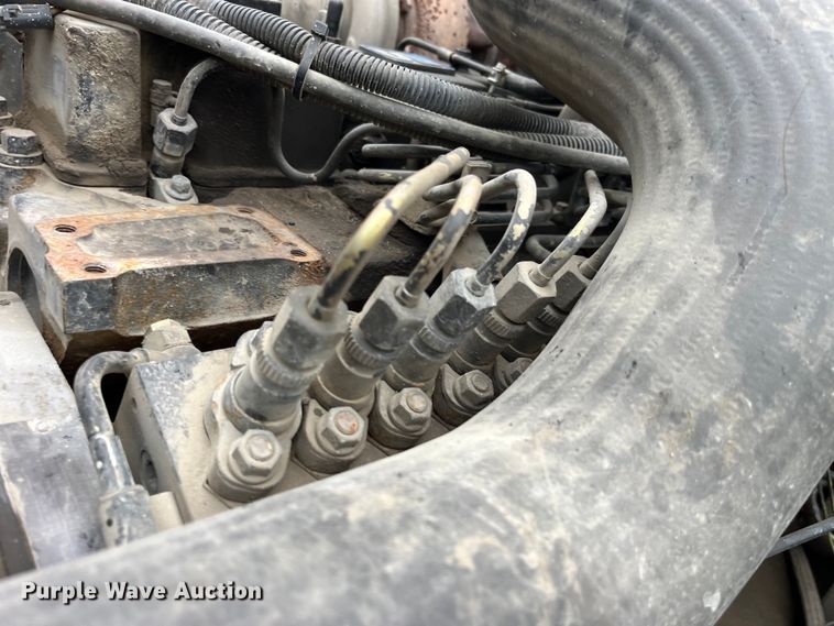 image for item LD9450 1998 Freightliner FL70 refuse truck