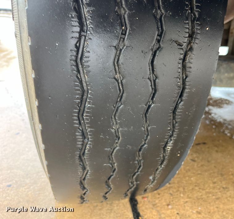 image for item LD9450 1998 Freightliner FL70 refuse truck