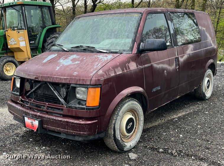 image for item LD9463 1990 Chevrolet  Astro van