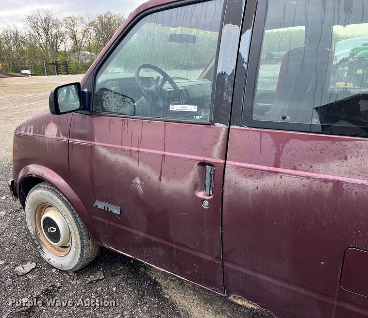 image for item LD9463 1990 Chevrolet  Astro van