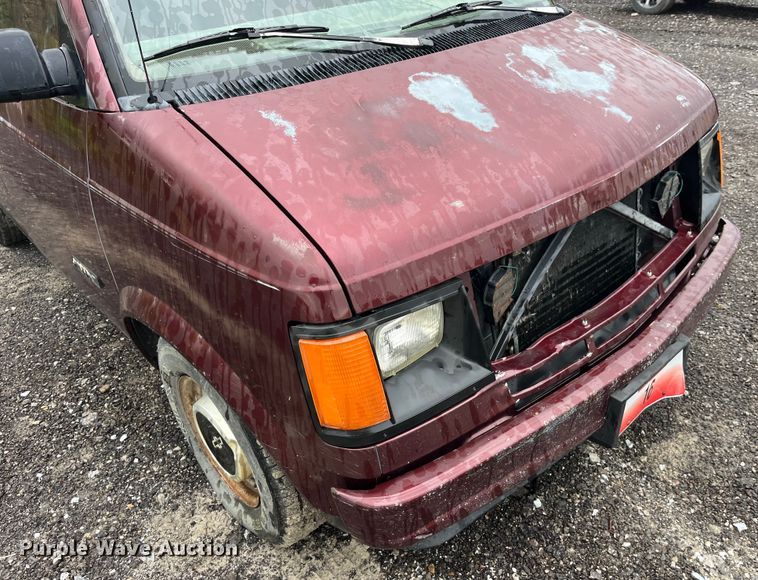 image for item LD9463 1990 Chevrolet  Astro van