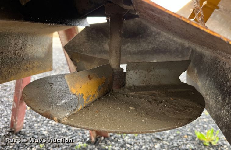 image for item LD9464 Highway Equipment Company  P-8 spreader