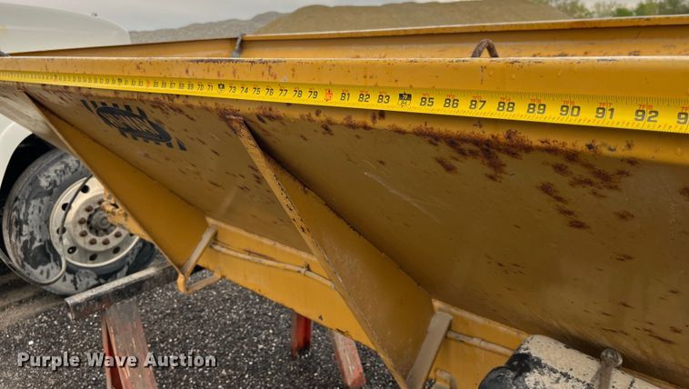 image for item LD9464 Highway Equipment Company  P-8 spreader