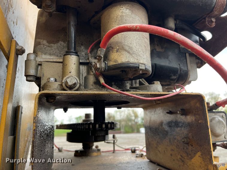 image for item LD9464 Highway Equipment Company  P-8 spreader