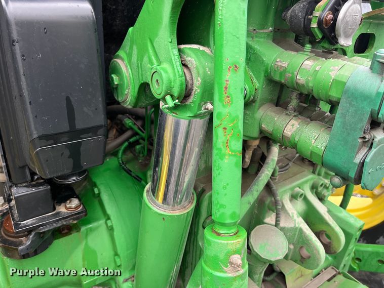 image for item LD9467 John Deere tractor