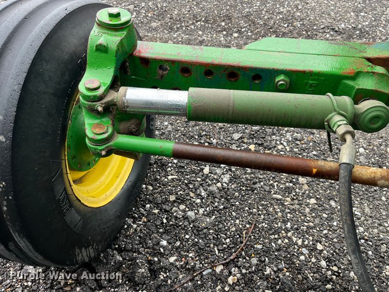 image for item LD9467 John Deere tractor