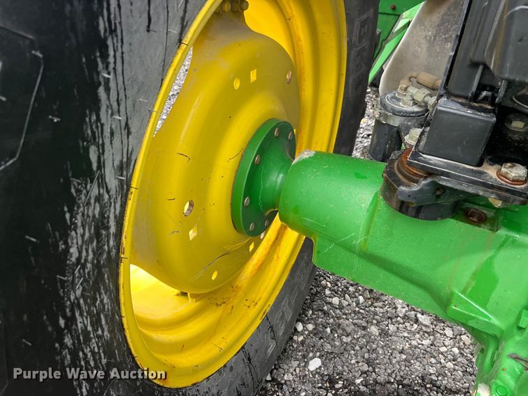 image for item LD9467 John Deere tractor