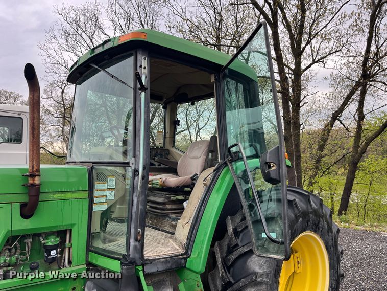 image for item LD9467 John Deere tractor