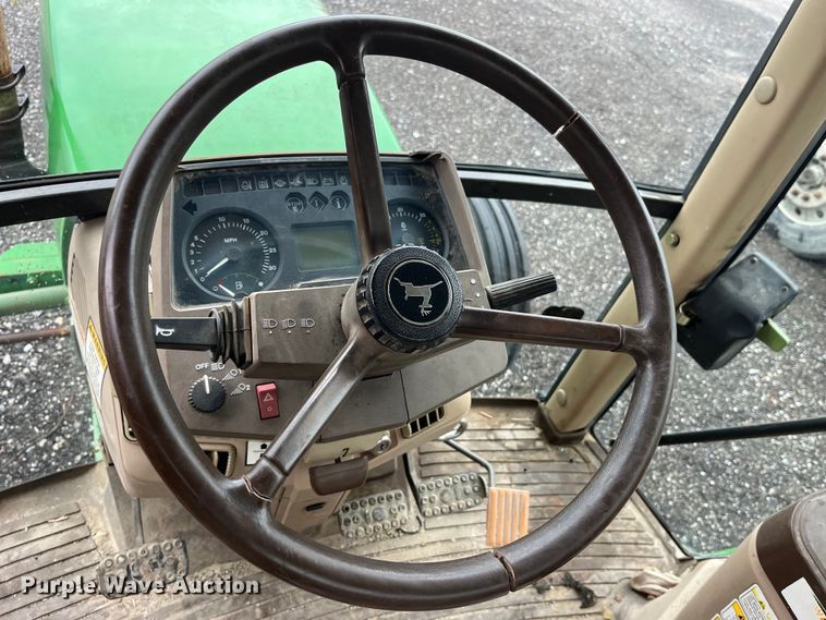 image for item LD9467 John Deere tractor
