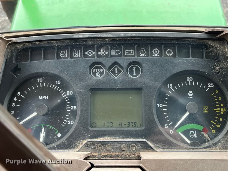 image for item LD9467 John Deere tractor