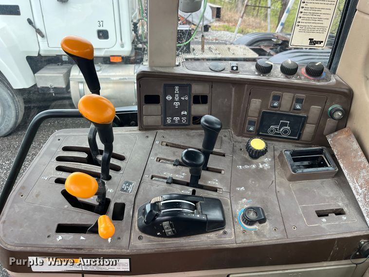 image for item LD9467 John Deere tractor