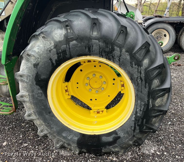 image for item LD9467 John Deere tractor