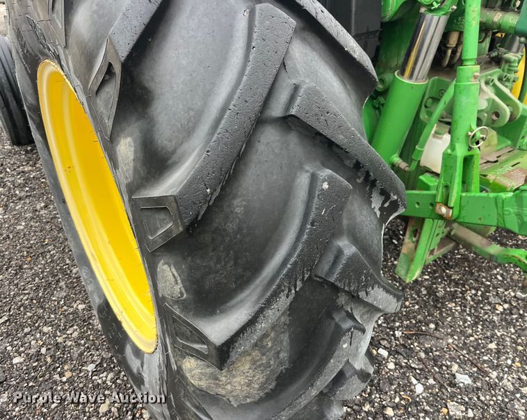 image for item LD9467 John Deere tractor