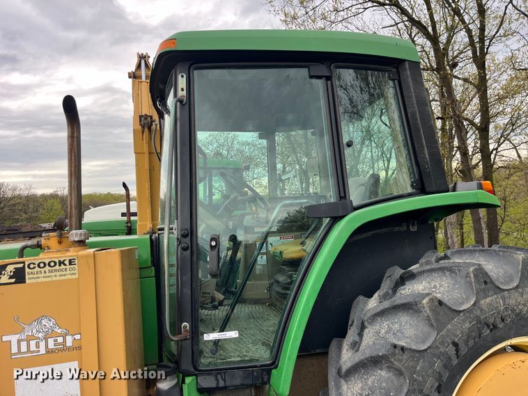 image for item LD9468 John Deere  tractor