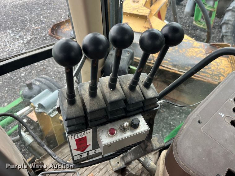 image for item LD9468 John Deere  tractor